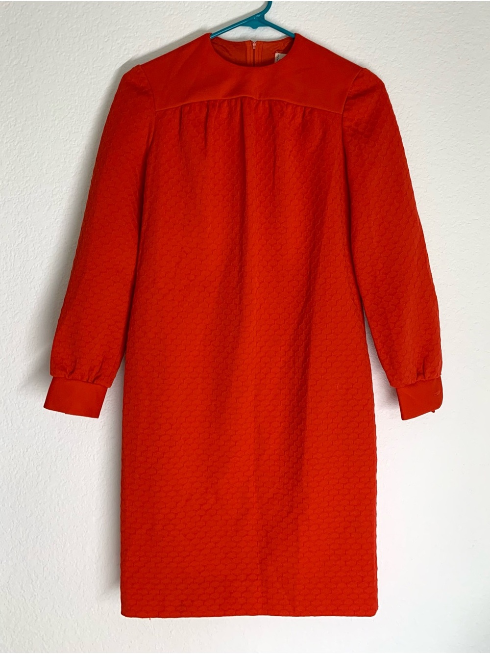 Vintage Gay Gibson Tomato Red Long Sleeve Textured Shift Dress in XS